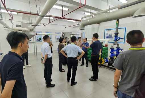 蘇州工業園區管委會領導一行蒞臨考察